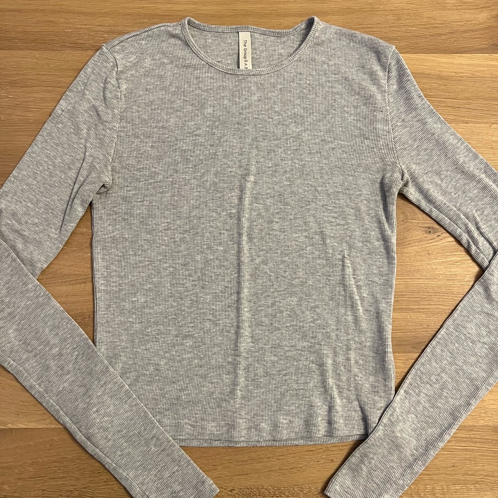 Babaton Light Gray Ribbed Long-Sleeve Tee